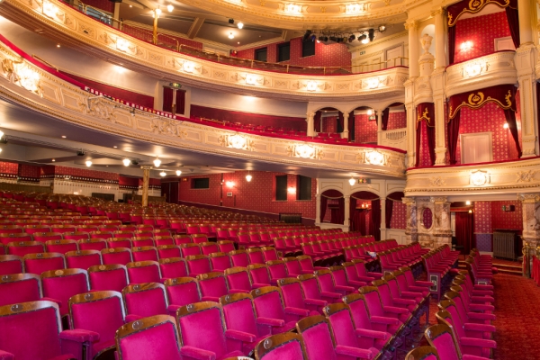 Lawrence-Milne-Projects-Commercial-Majesty-Theatre-13