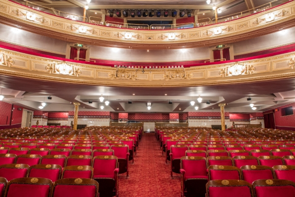 Lawrence-Milne-Projects-Commercial-Majesty-Theatre-17