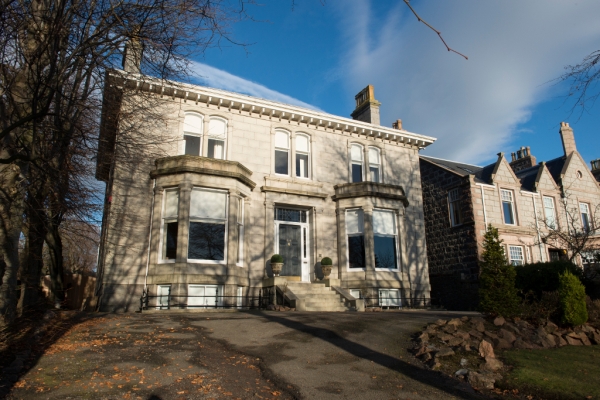 Lawrence-Milne-Projects-Residential-Queens-Rd-06